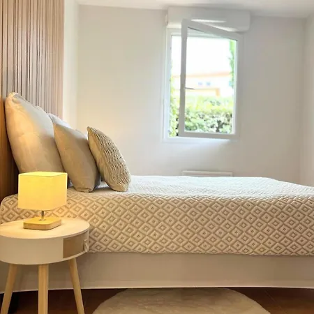Les Nuits D'embalens Holiday home