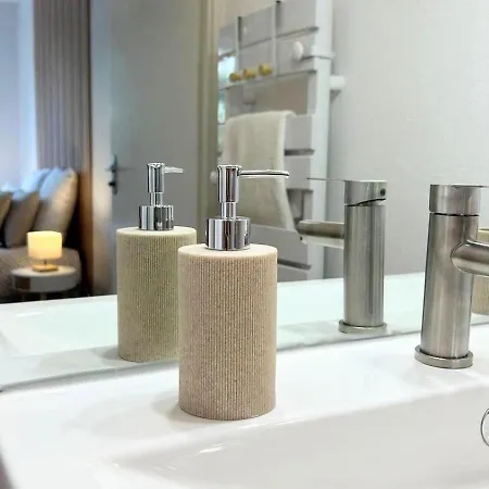 Les Nuits D'embalens Tatil Evi