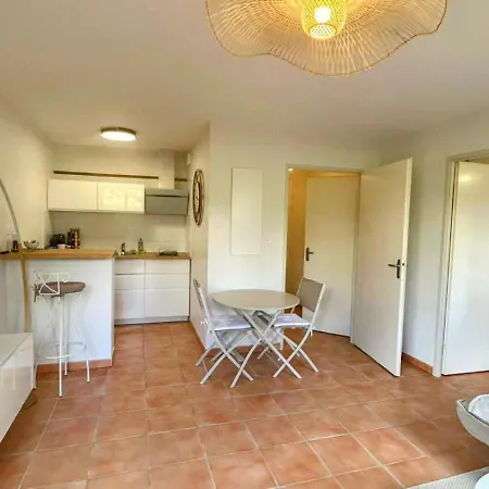 Les Nuits D'embalens Holiday home Castelnau-d'Estretefonds